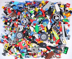 1.5 kg. Legoteile mit Minifiguren