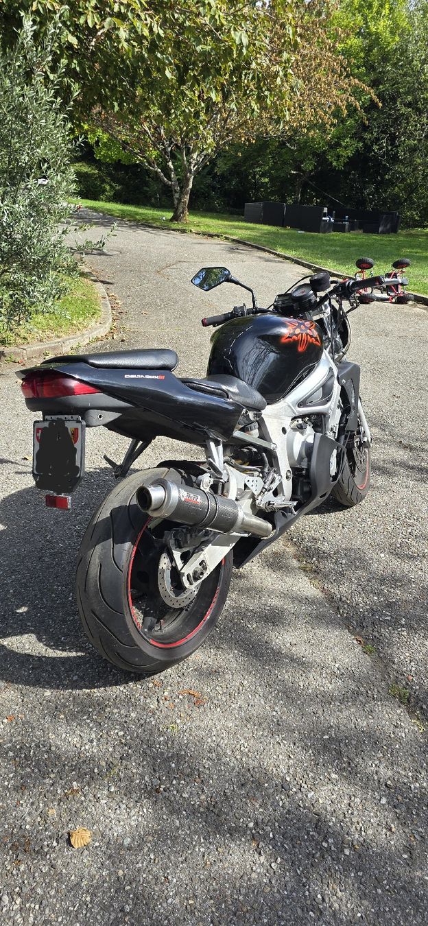Yamaha Strada: yamaha R6 2000 – Usato da Versoix venduto da sandrobu 1
