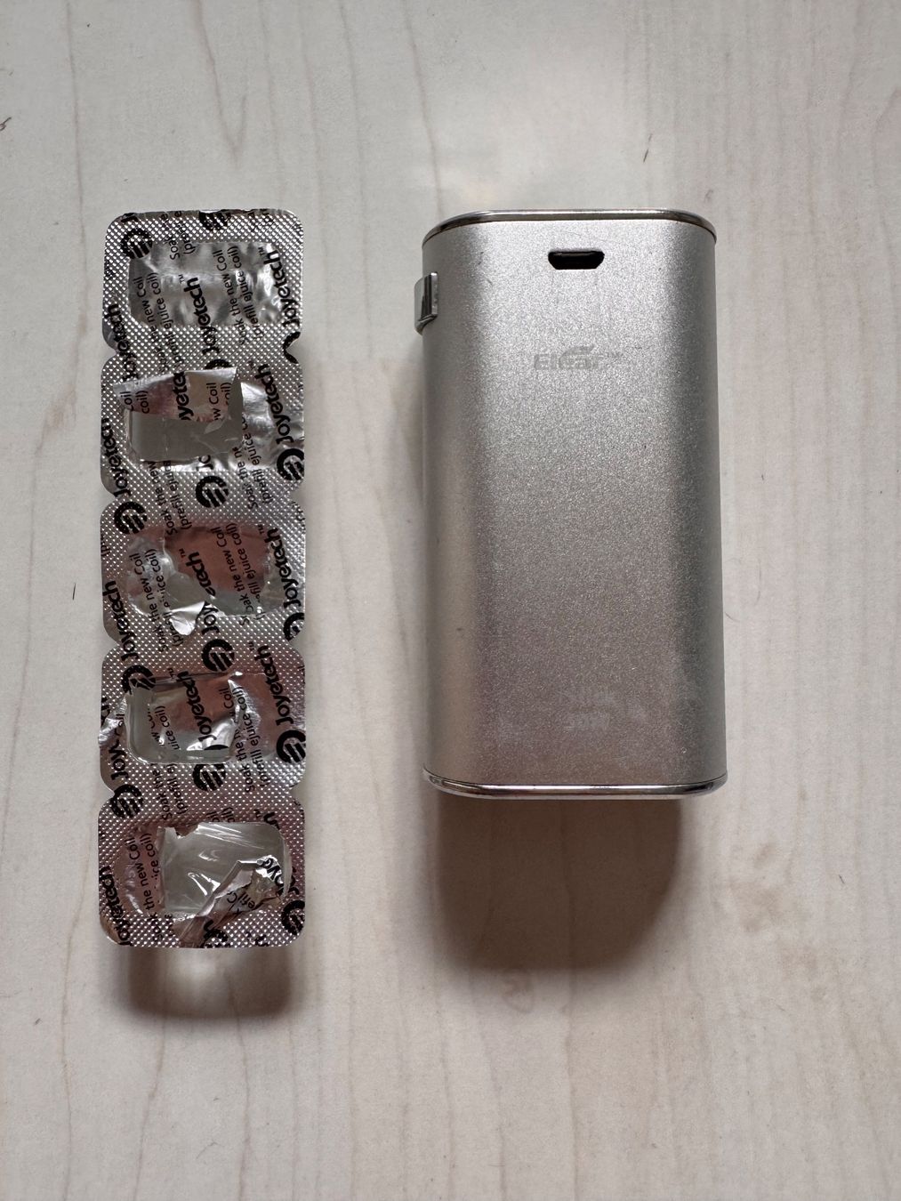 Eleaf Altri Prodotti per fumatori: E-Zigarette Eleaf iStick silber gebraucht mit Coils – Usato da Gerlafingen venduto da Aebu85 2