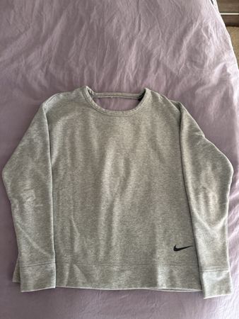 Nike Dri-Fit Pullover grau offener Rücken Grösse S