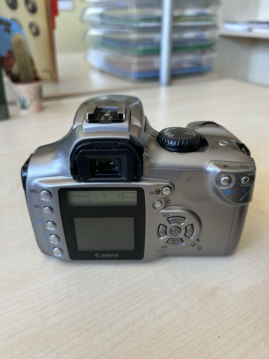 Canon Fotocamera: Canon EOS 3000 Spiegelreflexkamera mit zwei Objektiven – Nuovo (secondo la descrizione) da Zuchwil venduto da celixne 1