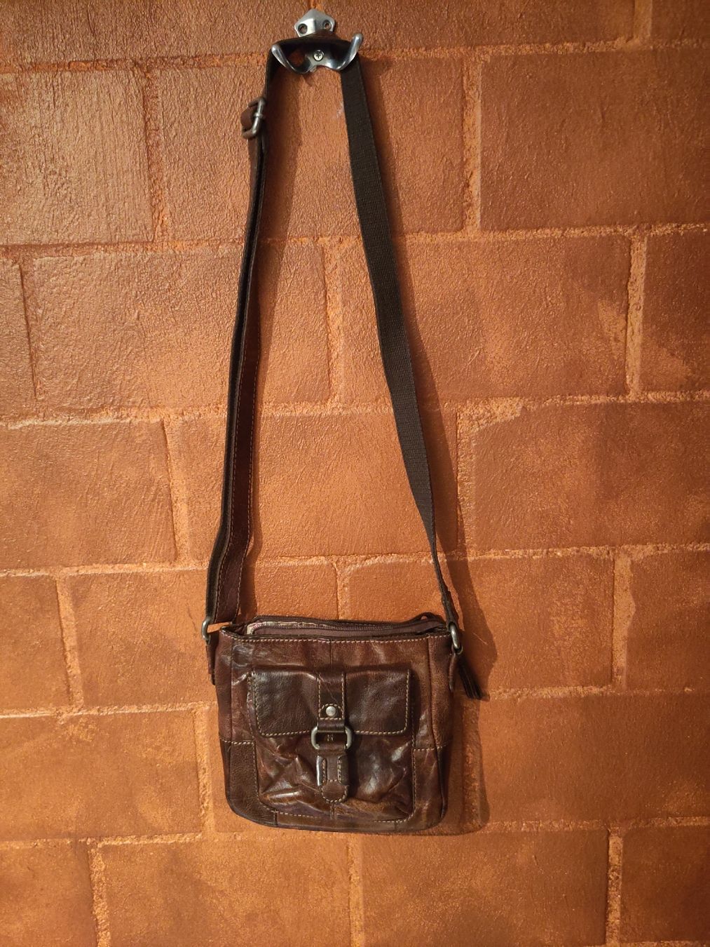 Taschen für Damen: Leder Handtasche Varese – Gebraucht aus Meikirch von nicoleKB