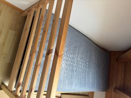 Holzbettrahmen mit Lattenrost 90x200 cm guter Zustand