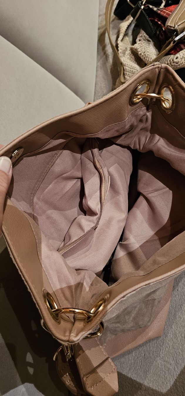 Taschen für Damen: Schicke  Schultertasche Wildleder/Leder? – Gebraucht aus Ferden von jemyce 5