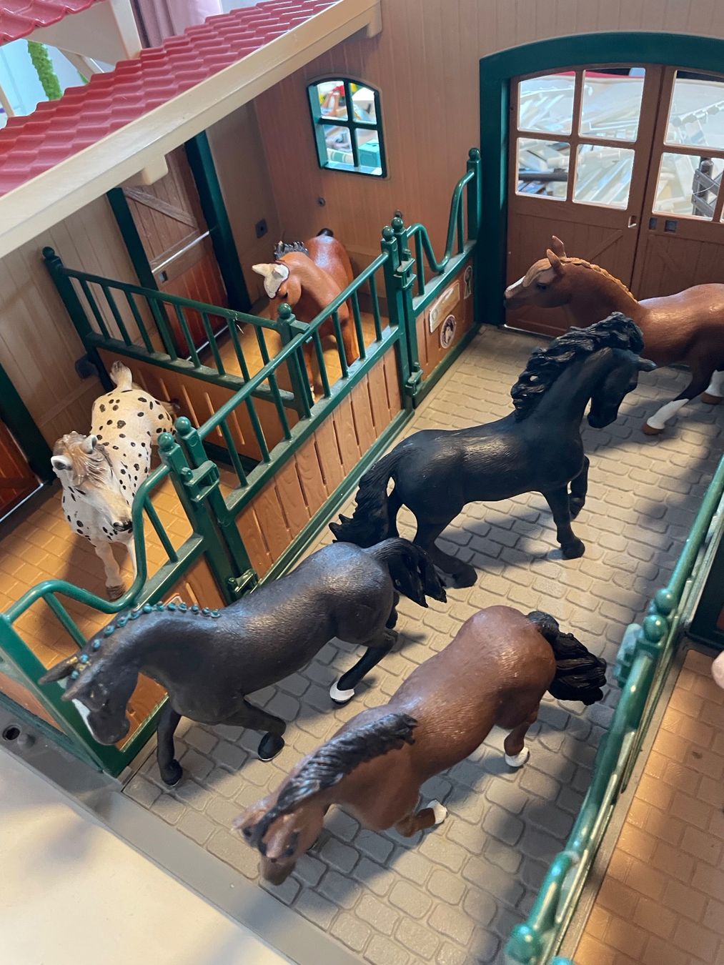 Schleich Giocattoli: Grosser Pferdestall von Schleich – Usato da Diessenhofen venduto da quinto9 5