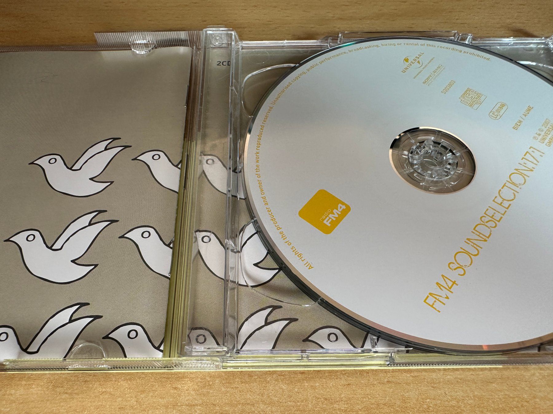 CD: Various – FM4 Soundselection: 17 - 2 CD – Usato da Rikon im Tösstal venduto da Alpenmutz 2