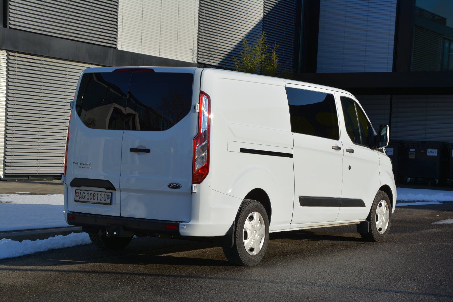 Ford Veicoli commerciali: FORD Transit Custom Van 300 L2H1 Trend A – Usato da Oberkulm venduto da Curiger-Automobile 2