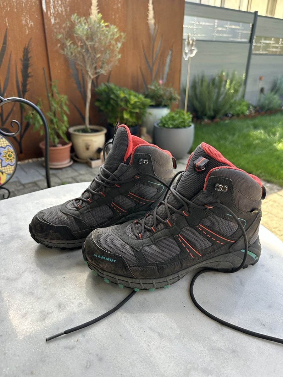 Mammut Scarpe da donna: Mammut Wanderschuhe Gr. 39 1/3 – Usato da Arch venduto da eveline_haering