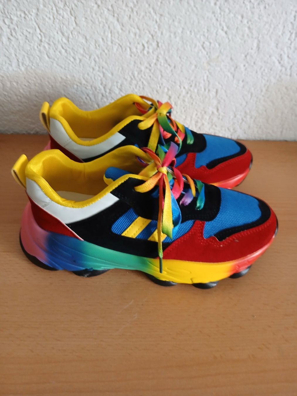 Damenschuhe: Turnschuhe – Gebraucht aus St. Silvester von Rosa-1964