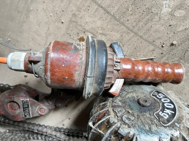 Palans, treuils: Kettenzug mit Elektromotor – D'occasion à Gurbrü par joya0204 3