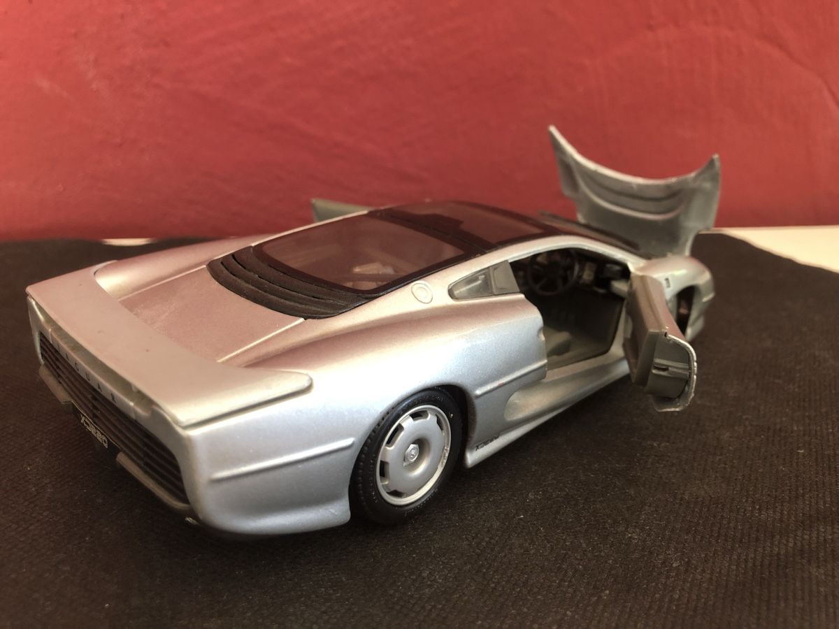 Jaguar Modellautos: Jaguar XJ220 (Modellauto) – Gebraucht aus Regensdorf von Omega1300 2
