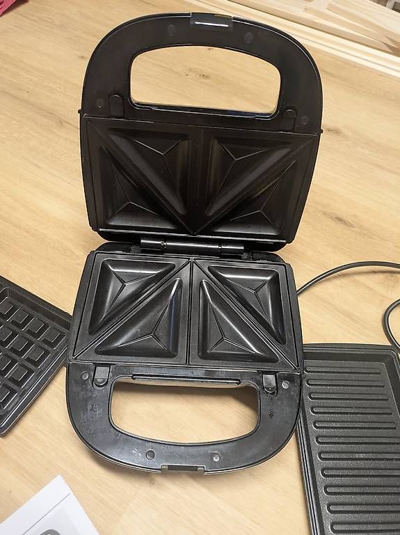 Küchengeräte: Sandwichmaker/Waffeleisen/Paninitoaster – Gebraucht aus Birsfelden von L.L.CoolBean 1