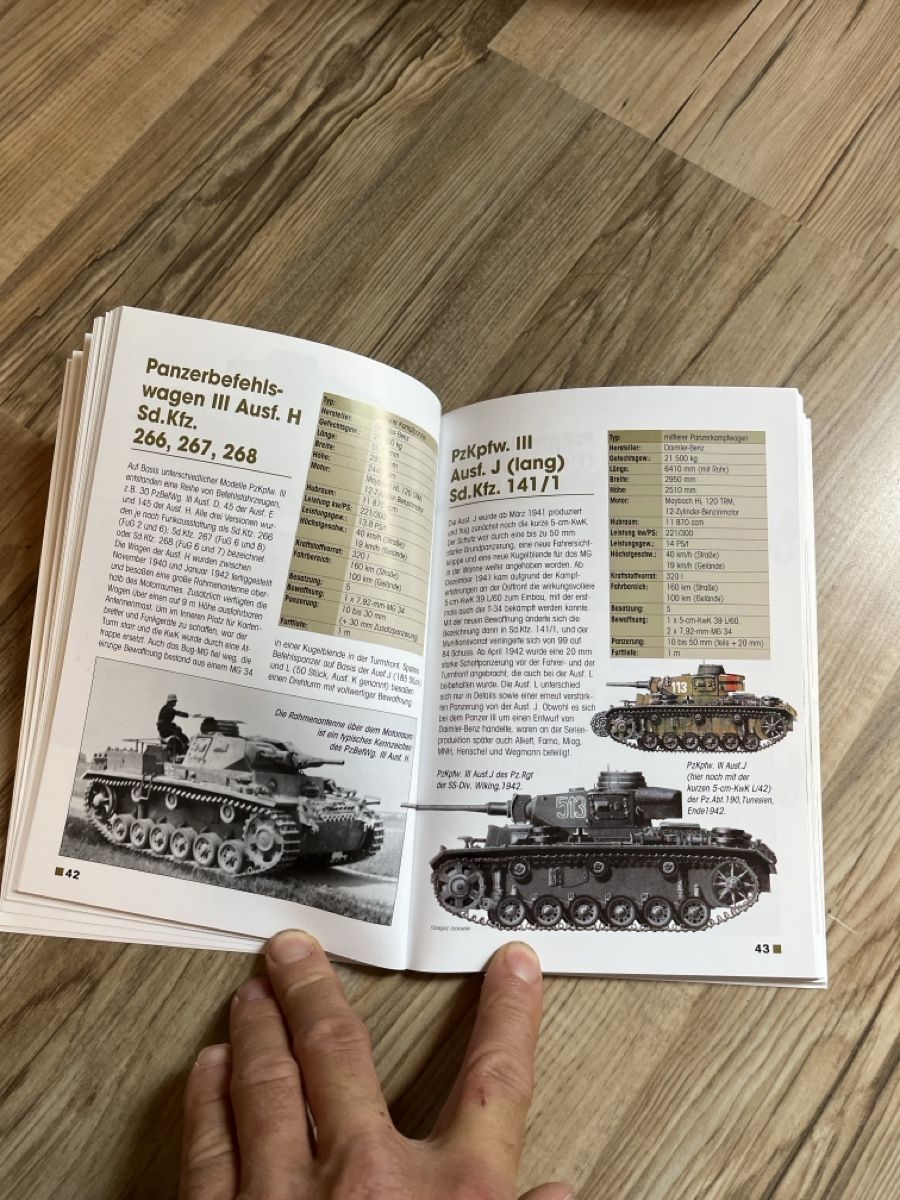 Bücher: Panzer Buch  – Gebraucht aus Klosters von cat3411 1
