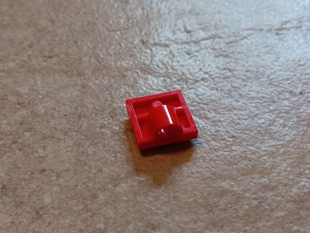 Lego Kit di costruzioni: Lego - Technic - Plate 2x2 with connection - Red - 10x – Usato da COLLOMBEY venduto da Lego80s