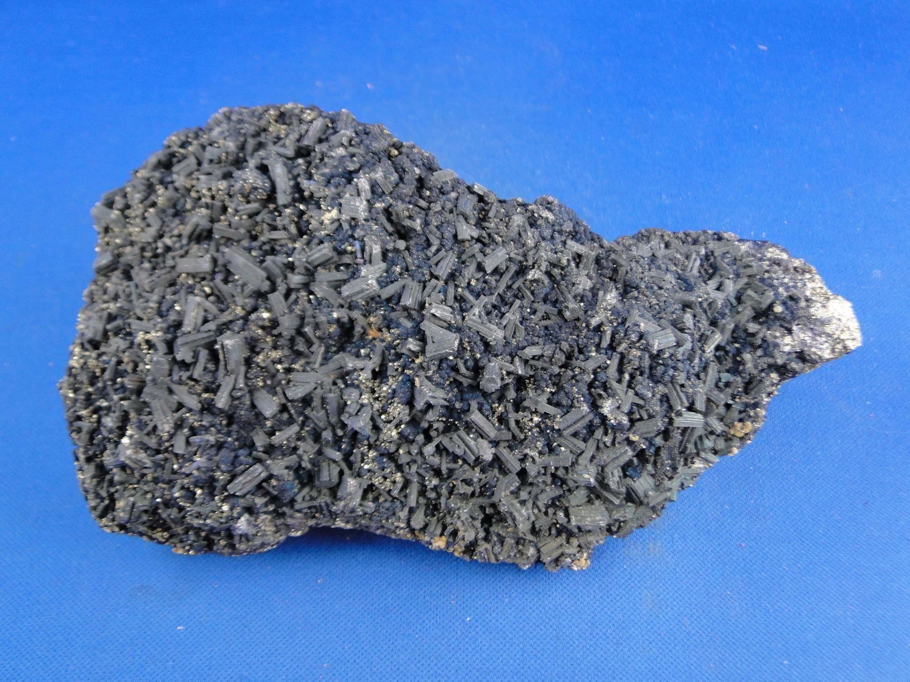 Minerali & Pietre curative: Bournonite auf Sulphiden – Usato da Schinznach Bad venduto da Demerald