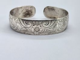 Vintage Armreif aus Silber 800 mit Blumenmuster