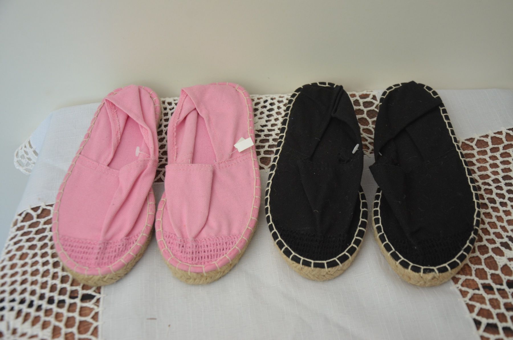 Chaussures filles: NO 33-34 - 2 PAAR NEU – Neuf avec emballage d'origine à Chiasso par Dolly015