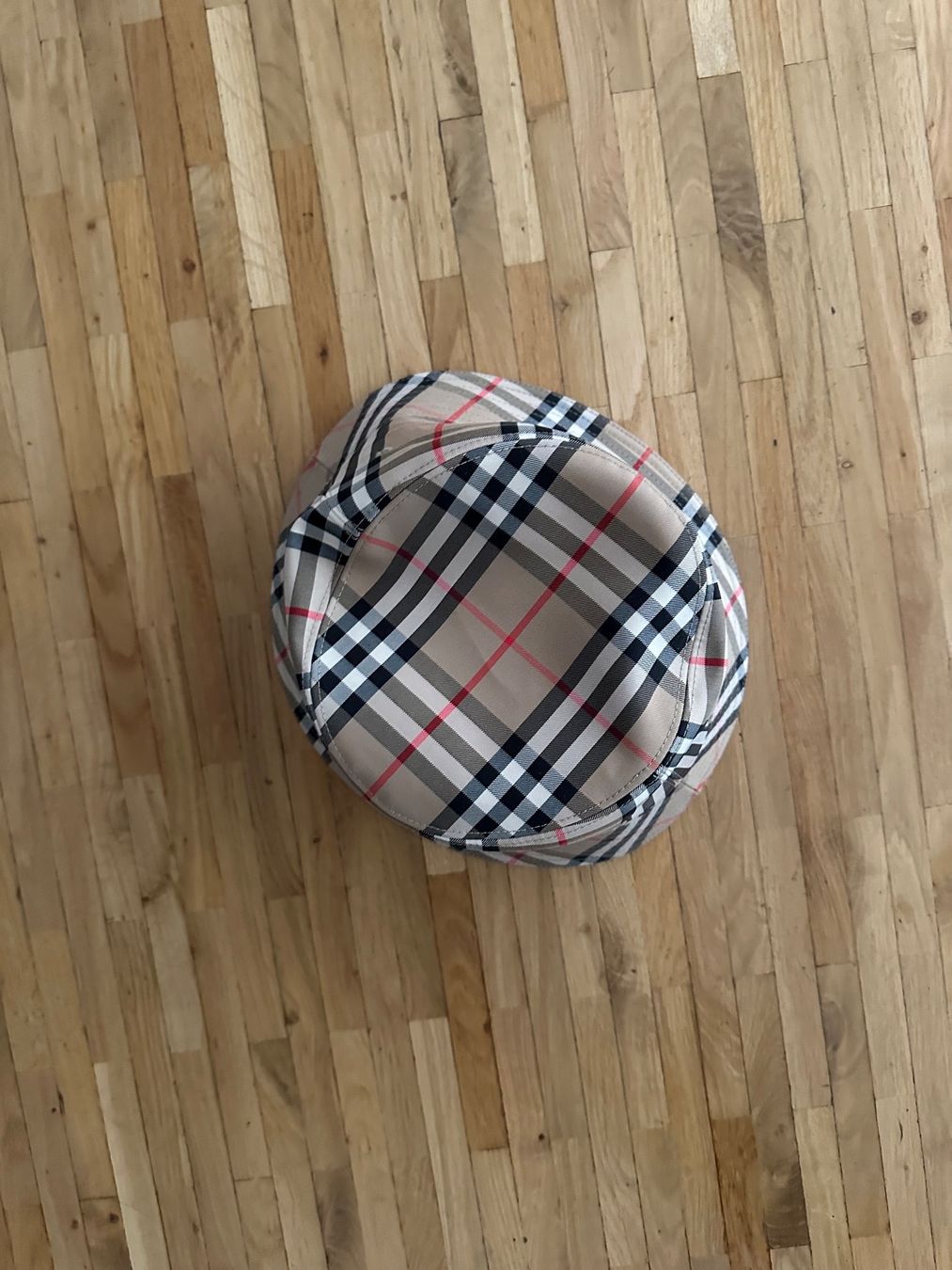 Burberry Copricapi, berretti & cappellini: Burberry Fischerhut – Usato da Langenthal venduto da iamzeko 1