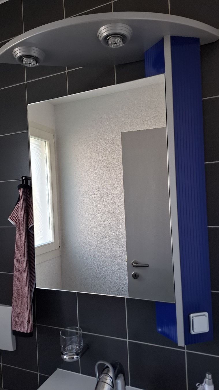 Schneider Armadietti a specchio: Spiegelschrank Schneider – Usato da Reiden venduto da Ckleeblatt 1