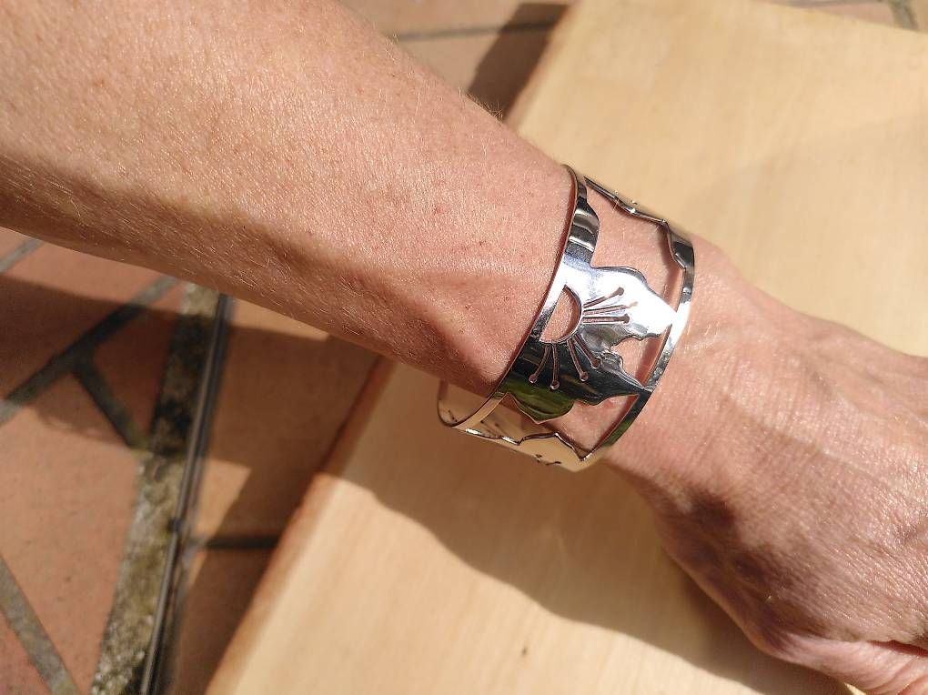 Armbänder & -reifen: Bracciale da donna in acciaio bianco – Gebraucht aus Sessa von uza_x5jm 2