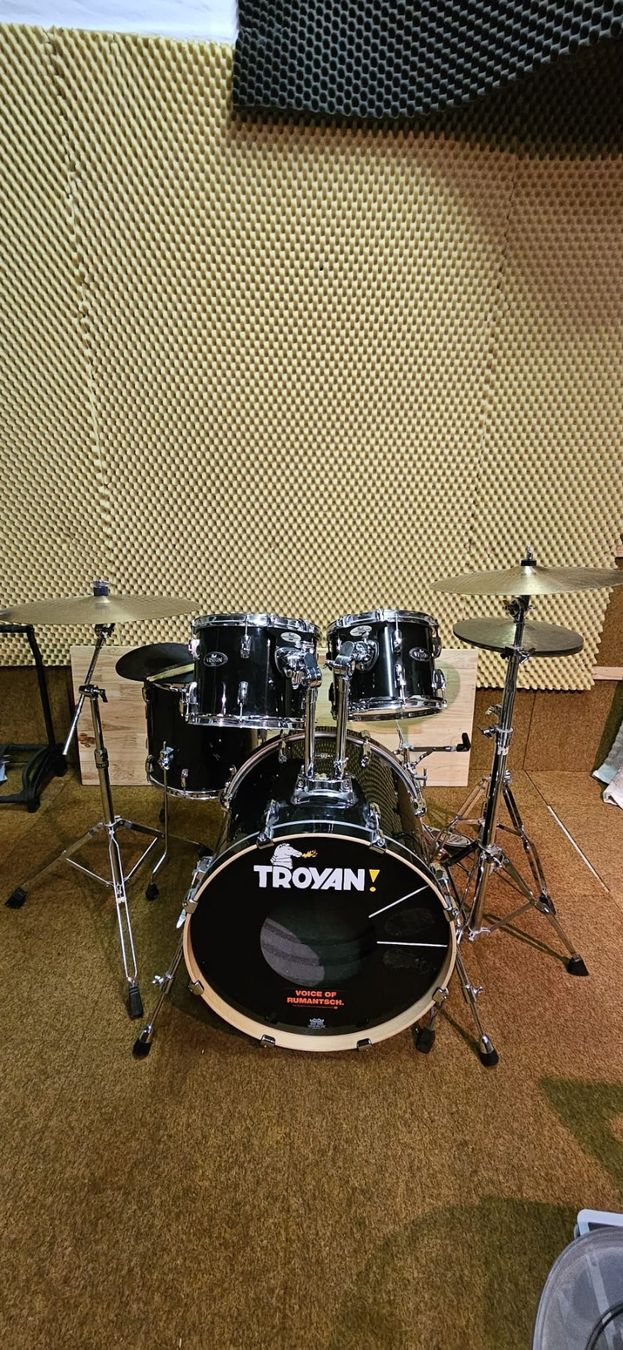 Strumenti musicali: Pearl Vision Birch Drumset – Usato da Rapperswil SG venduto da Portschluessel
