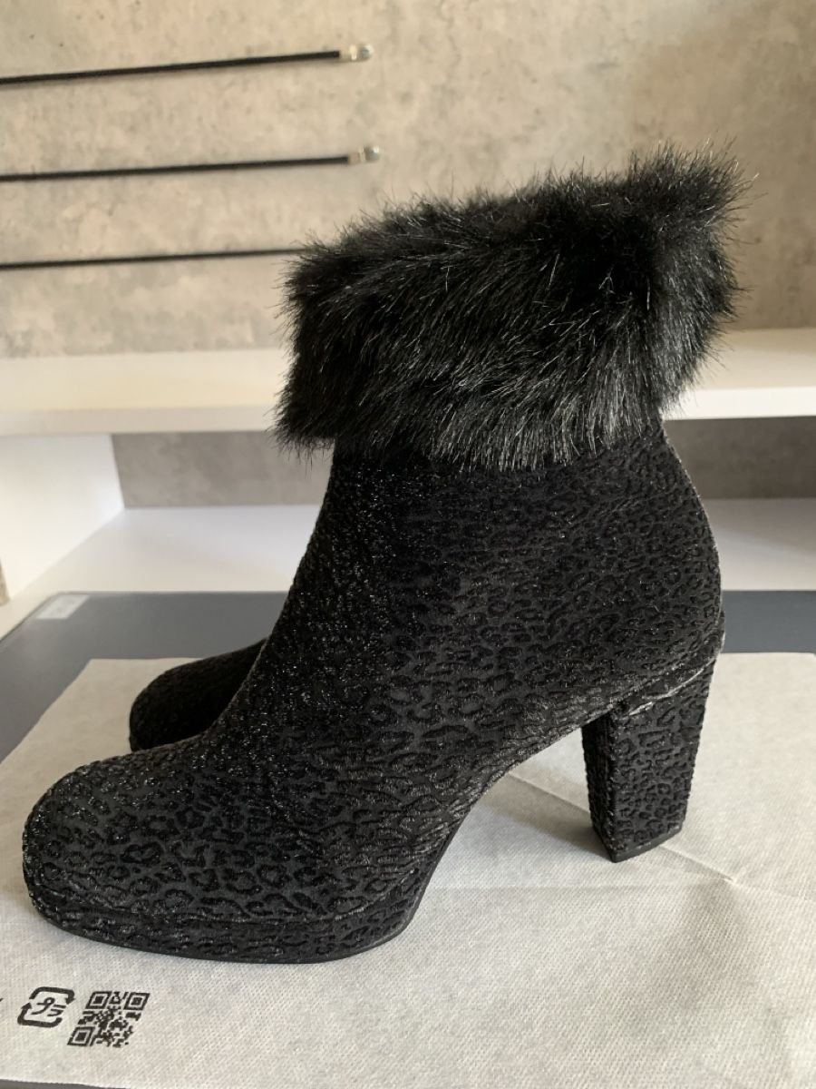 Scarpe da donna: Bottines à talon – Nuovo (secondo la descrizione) da Aïre venduto da RD_758