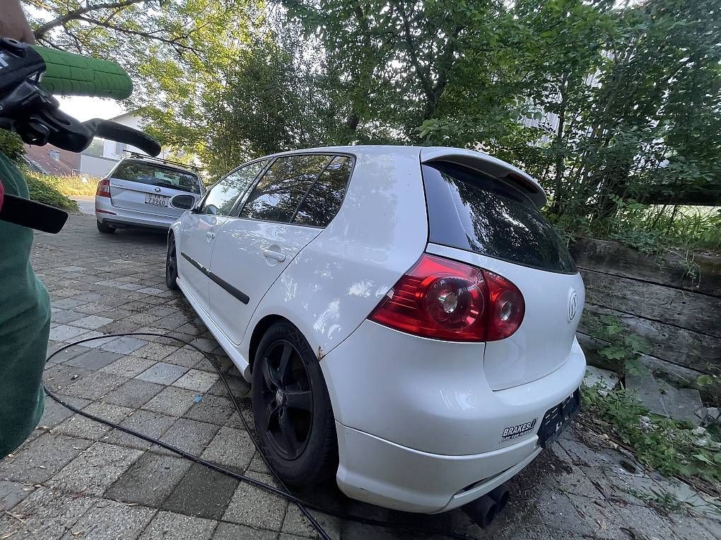 Automobili: VW golf GTI – Usato da Porrentruy venduto da phicycle 4