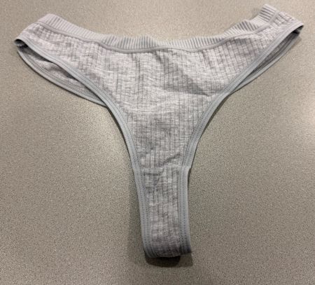 Sommerlicher String Tanga, Grösse M, Neu & ungetragen!