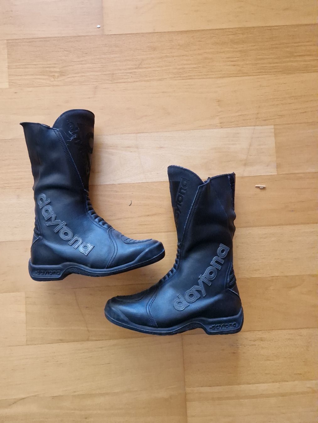 Scarpe da donna: Daytona Motorradstiefel Gr.34 – Usato da Rhäzüns venduto da nic_5s2m 1