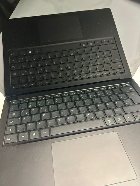 Microsoft Notebook: Windows Laptop 5 – Usato da Berneck venduto da sch_c2nv