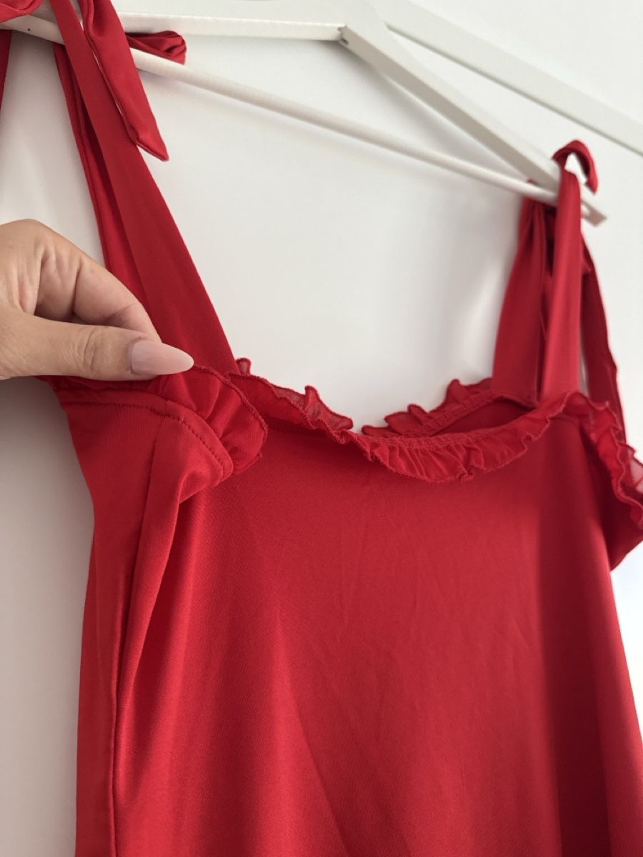 Robes: Kleid – Neuf (Voir description) à Kriens par g_b_mk7j 9