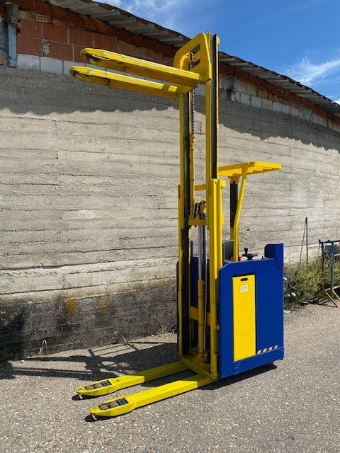 Stöcklin Carrelli elevatori e a forche: Stöcklin Elektro-Stapler ESI 1600 – Usato da Laufen venduto da VERARMUS11 8