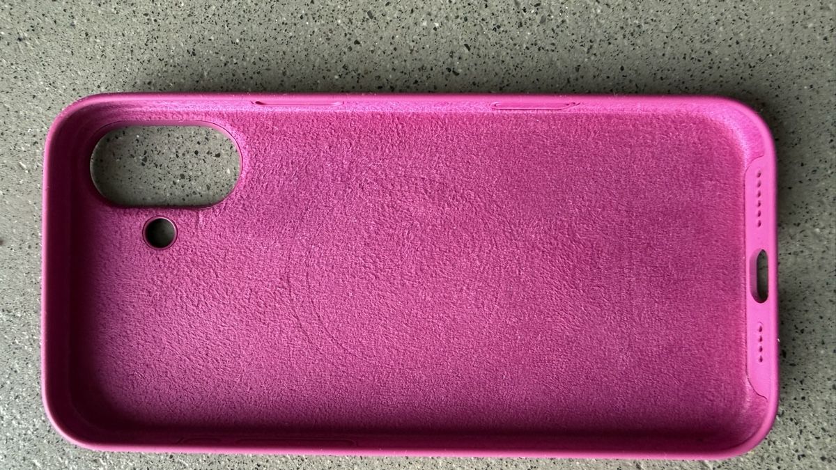 Apple Covers & Schutzfolien: Original Apple Cover Silikon, iPhone 16 Plus – Gebraucht aus Luzern von mar_x96f 1