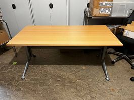 Professioneller Bürotisch  stabil & gross (160x80cm)