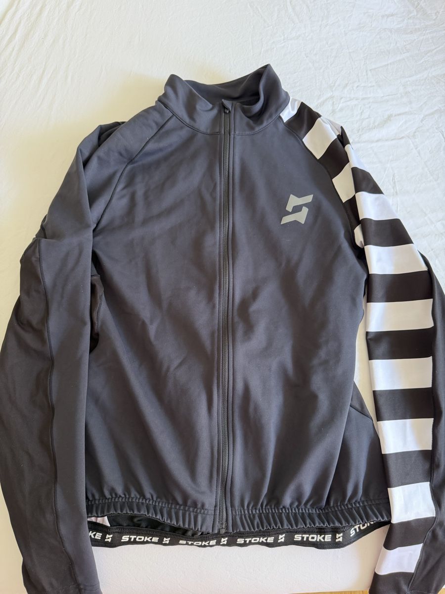 Stoke Lotti di vestiti: Stoke cycling jacket and bib shorts set size S – Usato da Winterthur venduto da adriana_1000 3