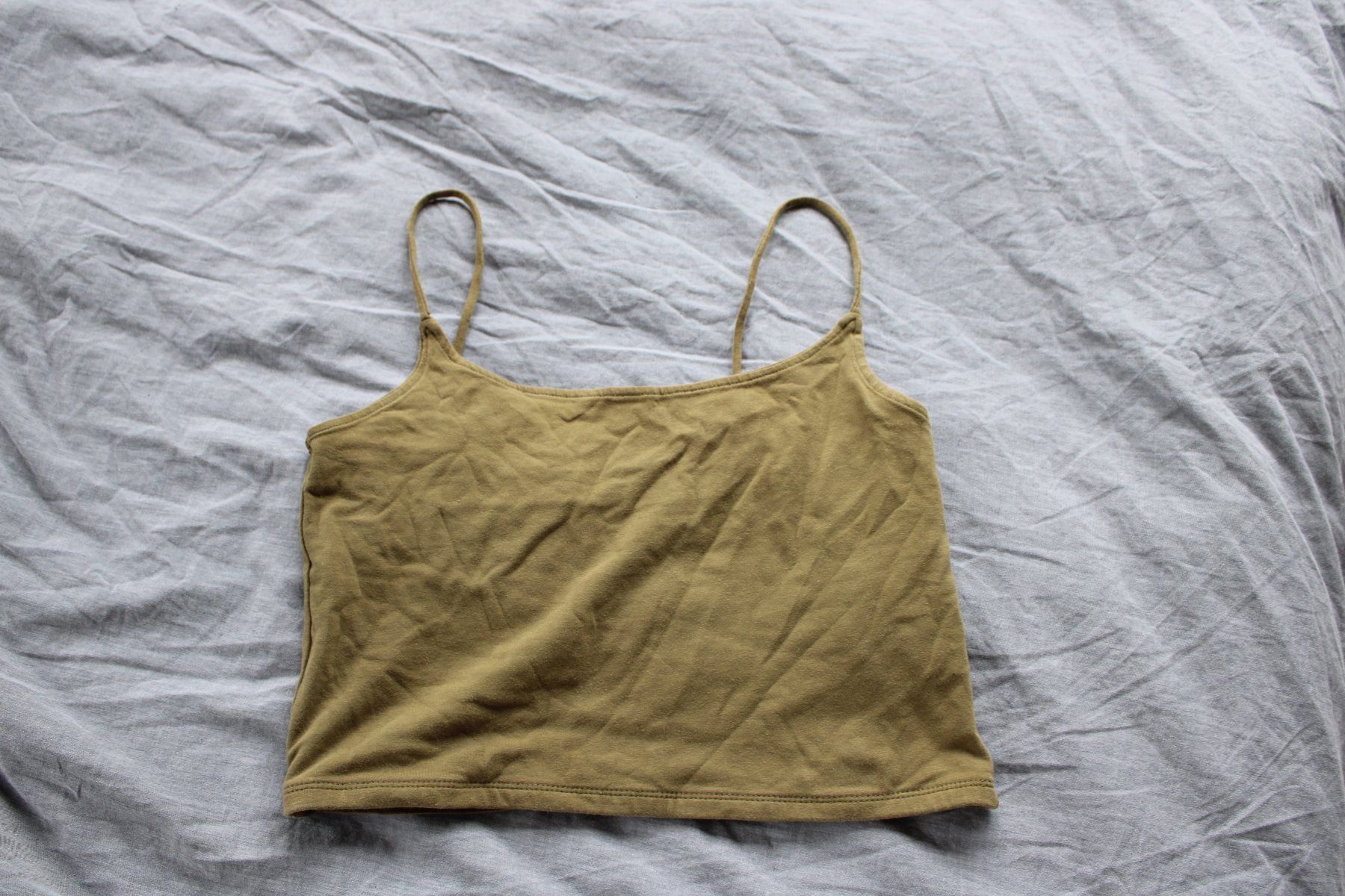 Top: Crop Top Spaghettiträger – Usato da Hombrechtikon venduto da lehnerrr