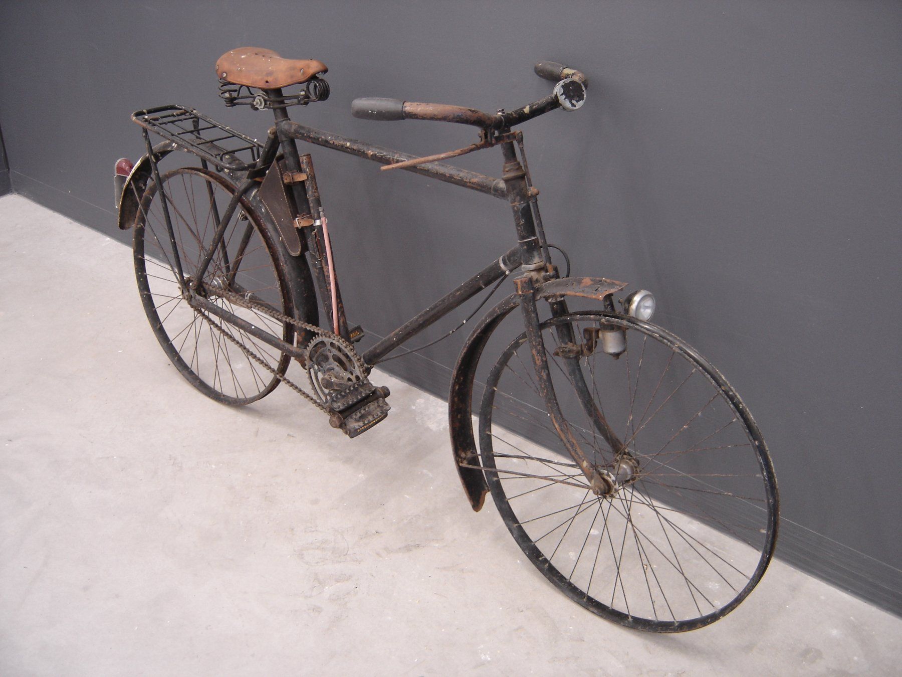 Schweizer Armee Biciclette: Schweizer Militär Armee Velo – Difettoso da Brunnen venduto da haldi82 1