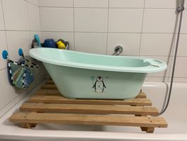 Baignoire et planche de bain pour bébé