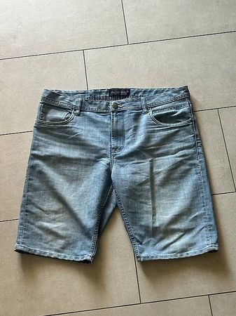 Kurze Jeans Hellblau