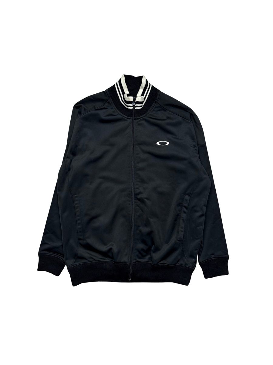 Oakley Jacken: Tracktop Oakley – Gebraucht aus Lausanne von Histoiredesapes