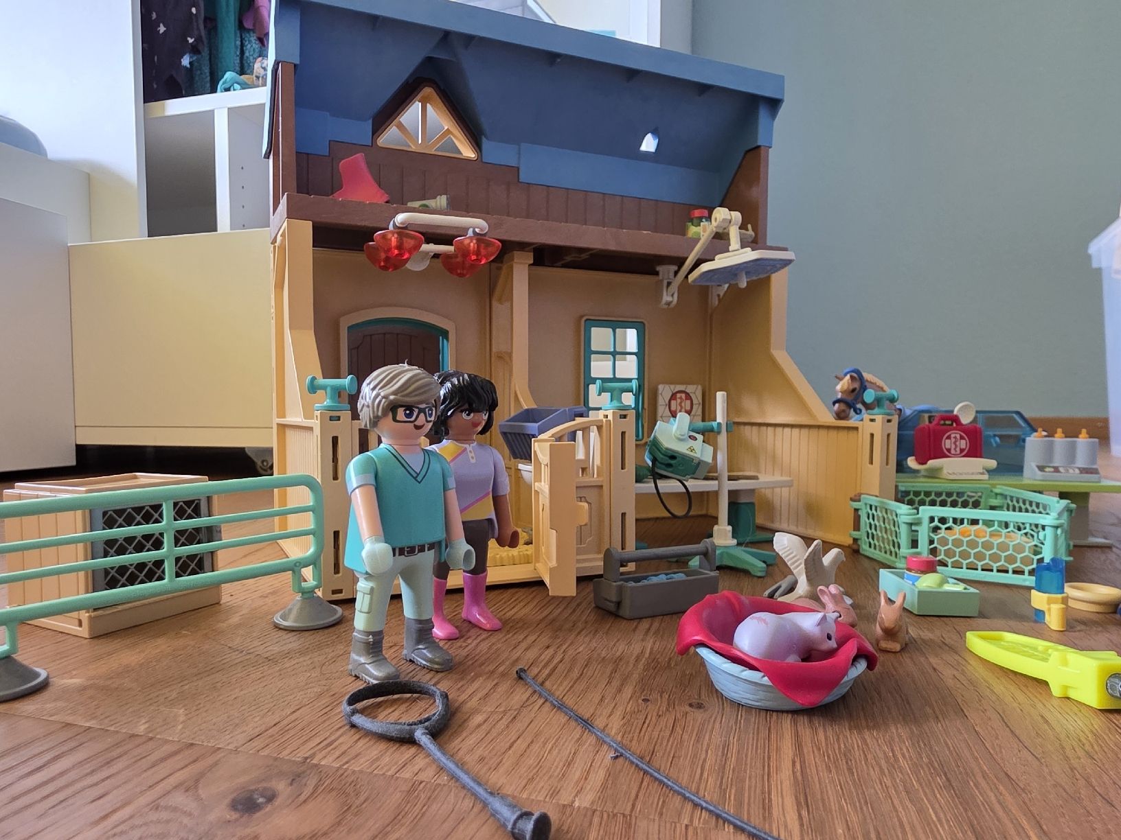 Playmobil Giocattoli: Playmobil 71352 Tierarztpraxis – Usato da Mettmenstetten venduto da smilingrain01 2