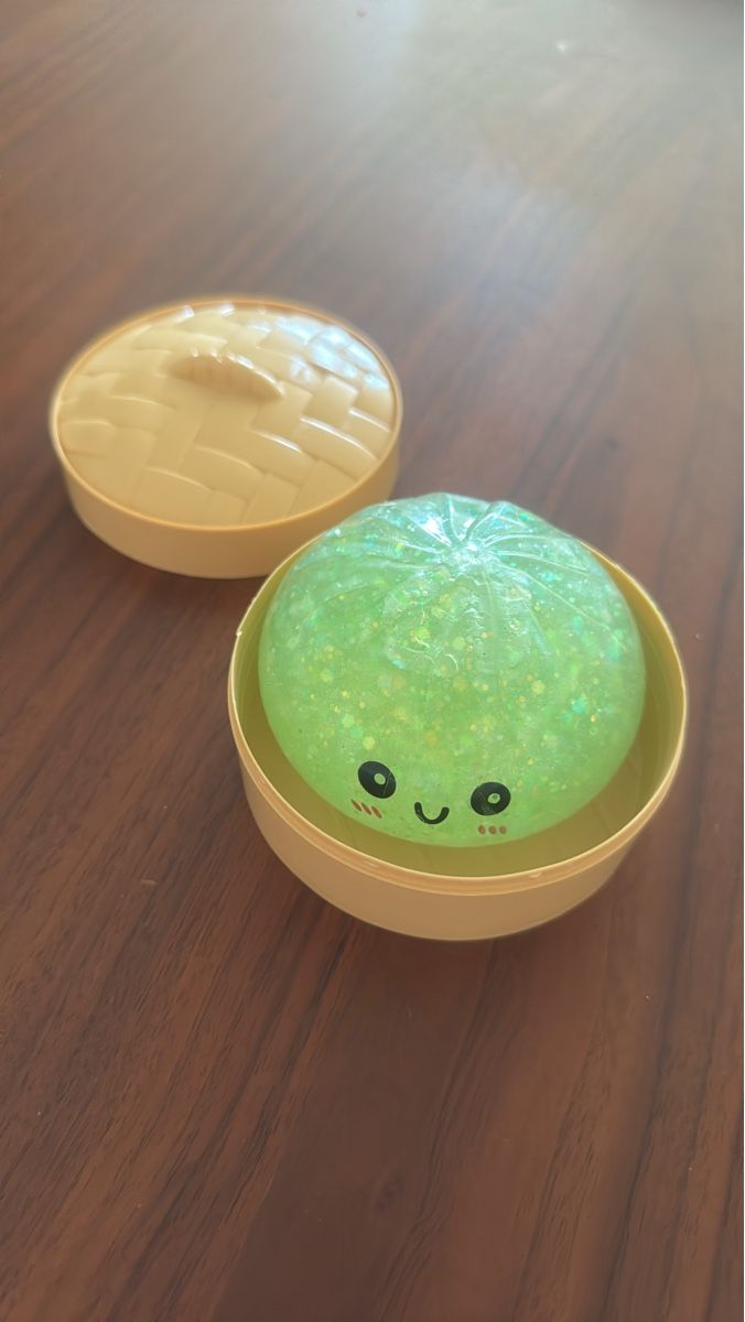 Spielzeuge: Stressball Dumbling grüb glitzernd – Neu (gemäss Beschreibung) aus Dübendorf von sv.rc