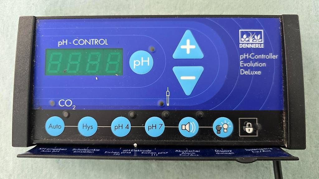 Acquari: DENNERLE PH-Controller Evolution Delux+CARBO Night M400 – Usato da Pfeffingen venduto da rov_9frp 2