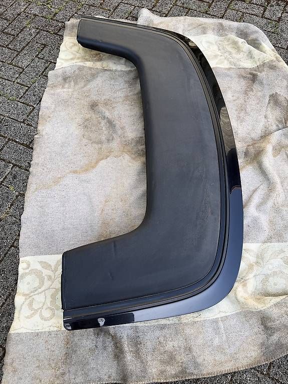 BMW Tutti pezzi di ricambio auto: Bmw e36 Verdeckkasten Cabrio – Usato da Muri AG venduto da Aero96 1
