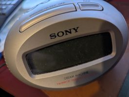 SONY Dream Machine Radiowecker FM/MW/LW gebrauchter Zustand