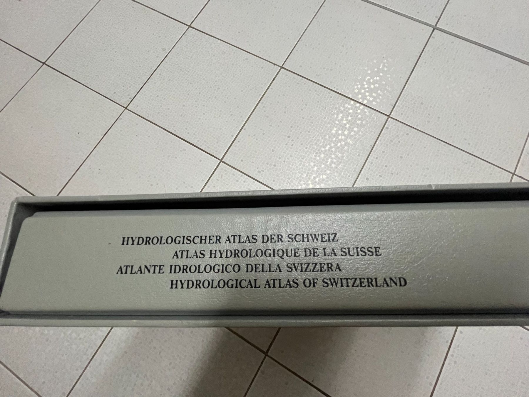 Bücher: Hydrologischer Atlas der Schweiz – Neu (gemäss Beschreibung) aus Laufen von Schmidlin