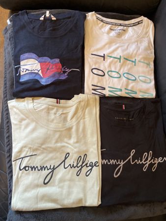 Lot de 12 habits Tommy Hilfiger, taille S