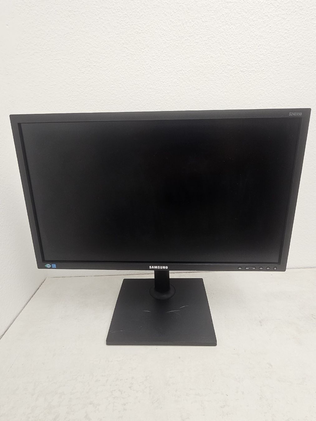 Samsung Monitore: S24E650 SAMSUNG 24" Monitor Defekt – Defekt aus SCHAFFHAUSEN von Atami99