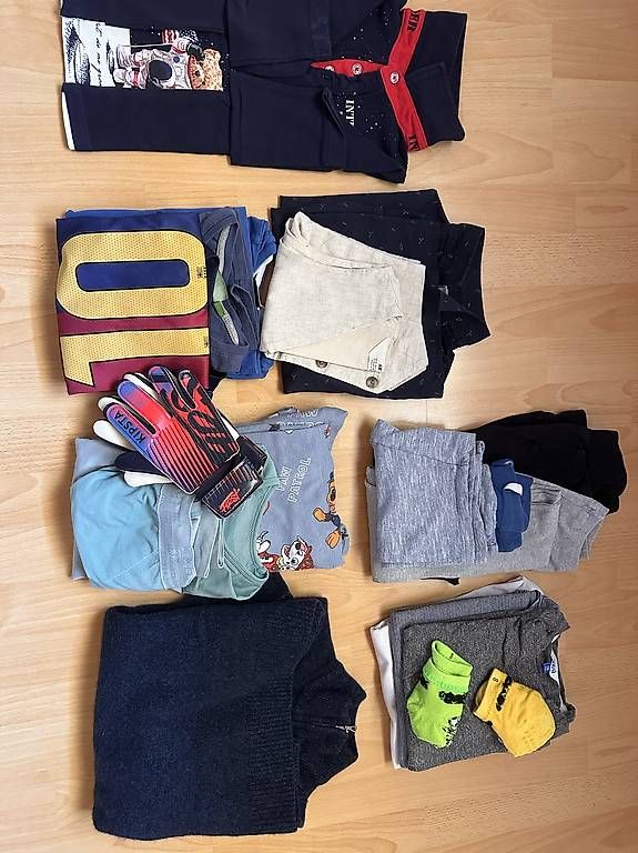 Ensembles coordonnés: Garçon - 110/5ans - 10.- – D'occasion à Chessel par Mor_val