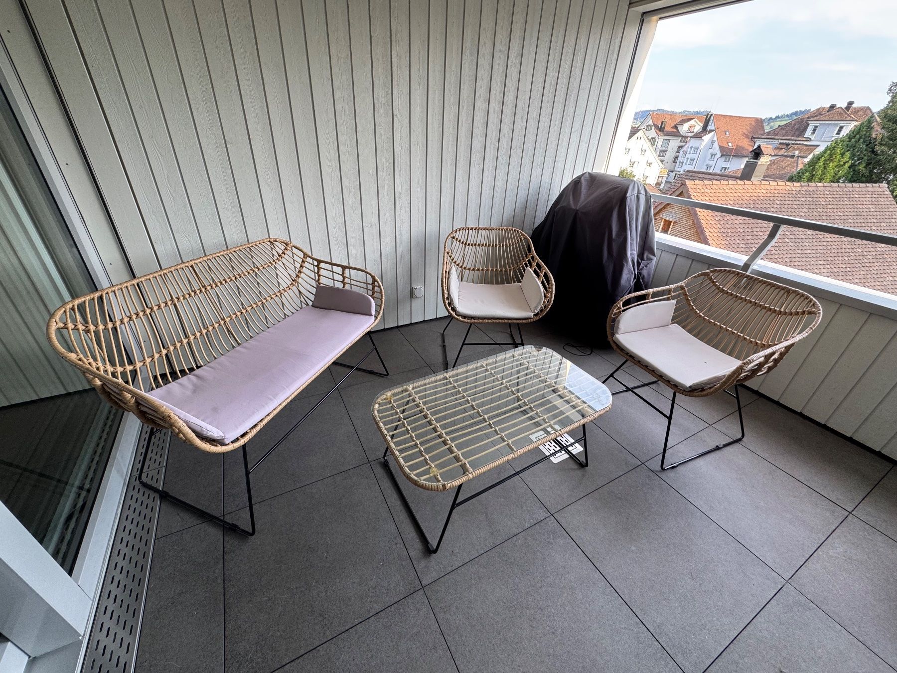 Set de table et chaises: Balkonmöbel Lounge mit Tisch – D'occasion à Speicher par Harmony42 1
